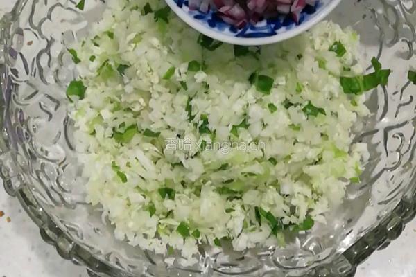 白菜素馅水饺的做法图解6