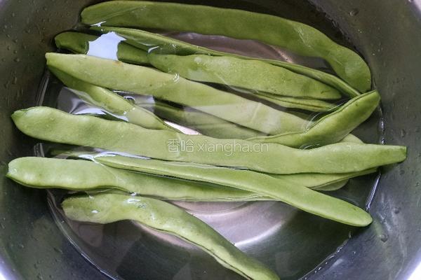 清炒扁豆角丝的做法图解2