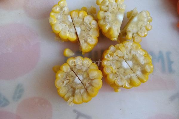 马蹄玉米鸡腿汤的做法图解6