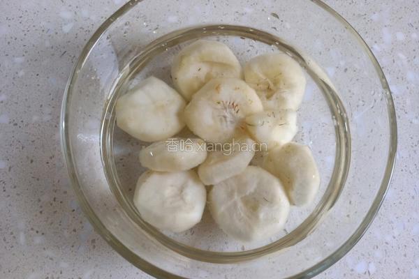 马蹄玉米红薯糖水的做法图解1