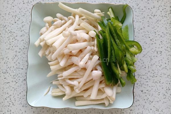 素炒白玉菇的做法图解3