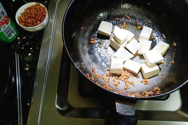 肉沫白菜豆腐煲的做法图解5