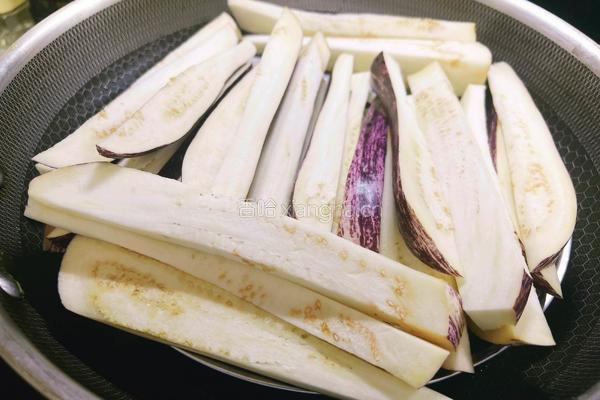 凉拌茄子的做法图解3