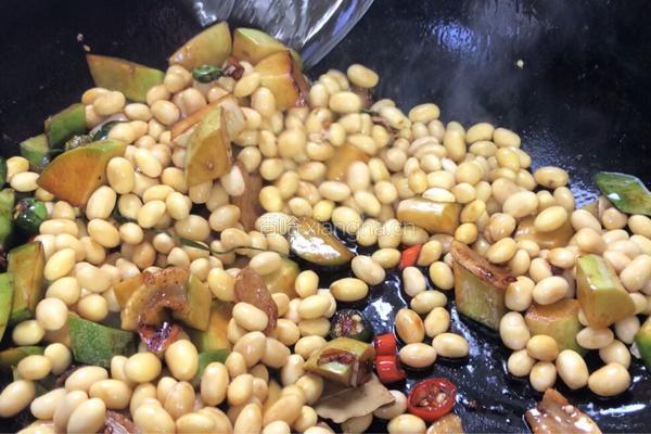 萝卜炖黄豆的做法图解8
