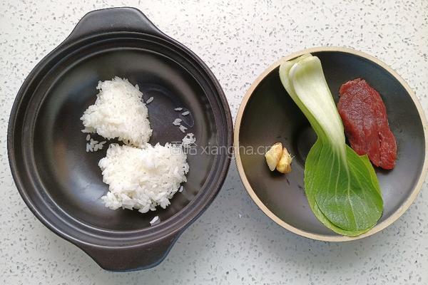 牛肉青菜砂锅粥的做法图解2