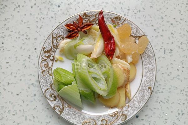 土豆胡萝卜炖牛肉的做法图解3