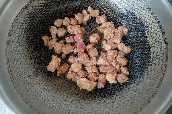 土豆胡萝卜炖牛肉的做法图解7