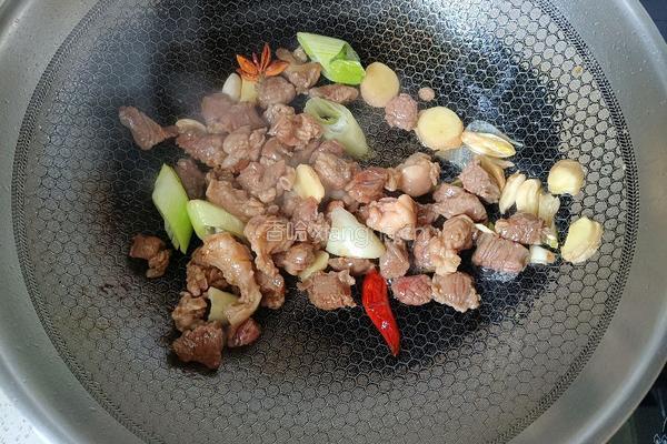 土豆胡萝卜炖牛肉的做法图解8