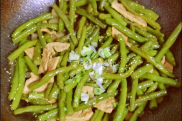 四季豆炒肉的做法图解10