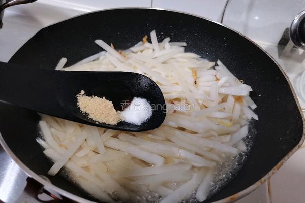 虾干炒萝卜丝的做法图解7