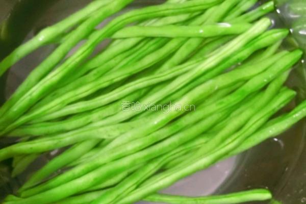 土豆豇豆角打卤面的做法图解1