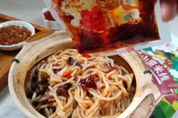 香辣野山菌米线的做法图解8