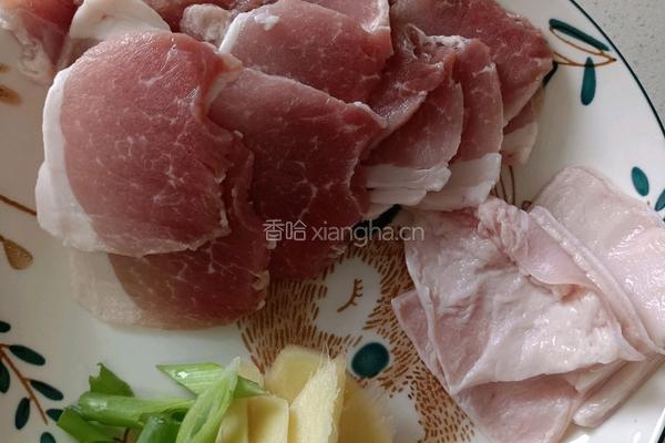 一锅出 土豆炖豆角烀饼的做法图解1