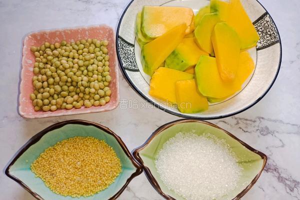 南瓜小米黄豆豆浆的做法图解1