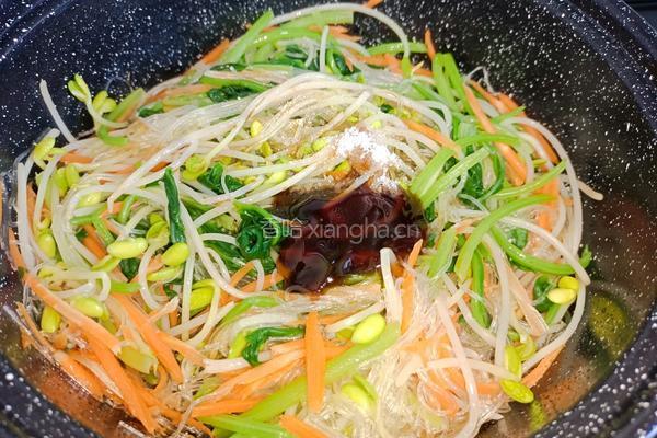 菠菜豆芽炒粉丝的做法图解5