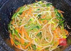 菠菜豆芽炒粉丝的做法图解6