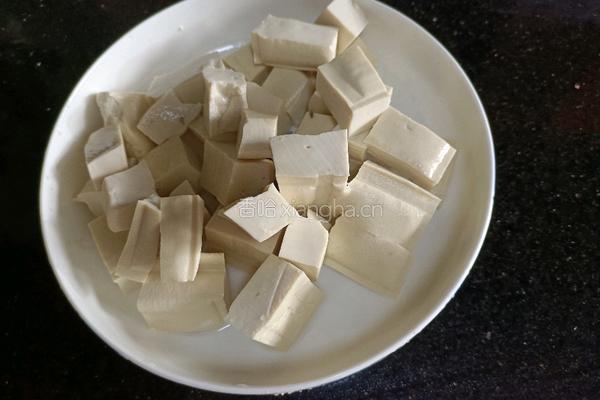 豆腐鲫鱼汤的做法图解3