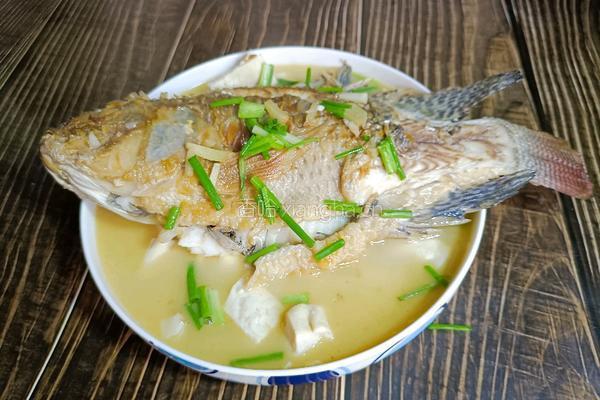豆腐鲫鱼汤的做法图解9