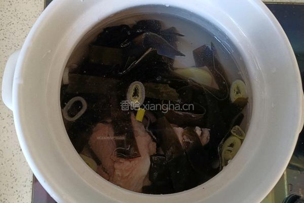 海带骨头汤的做法图解7