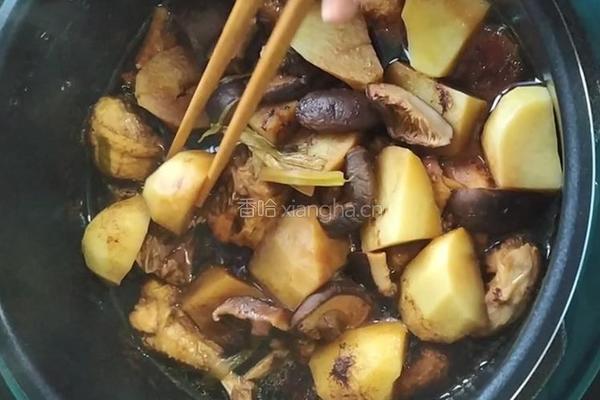 土豆炖鸡的做法图解11