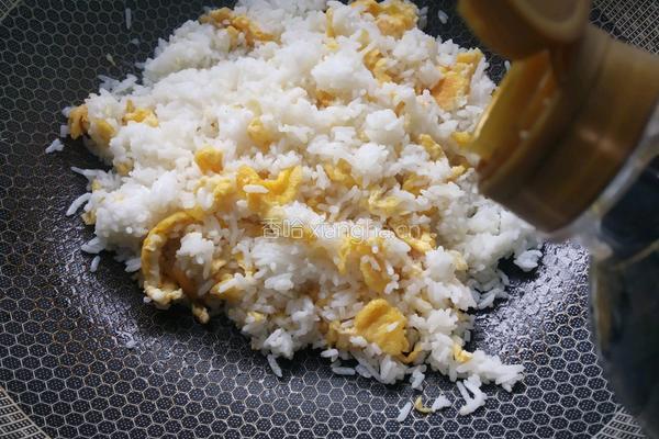 外婆菜蛋炒饭的做法图解6