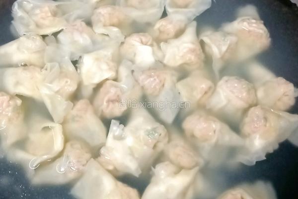 胡萝卜猪肉云吞的做法图解12