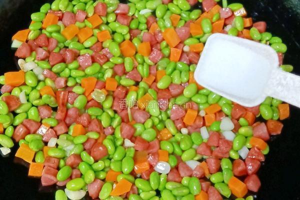 香肠炒毛豆米的做法图解8