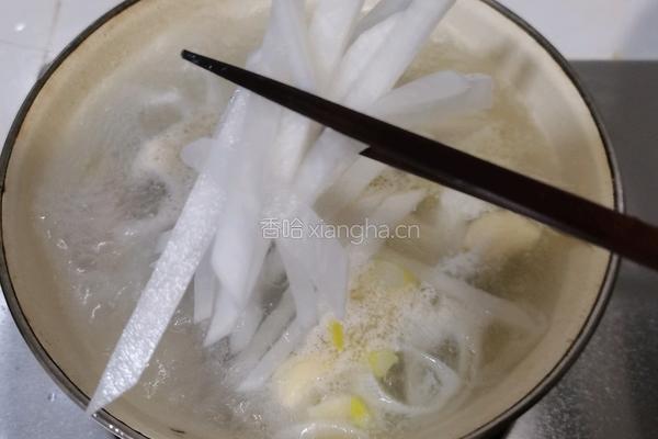 萝卜丝鱼汤的做法图解7