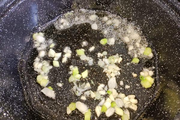 白菜豆腐粉丝煲的做法图解3