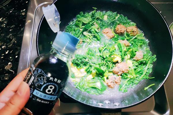 荠菜丸子鸡蛋汤的做法图解6