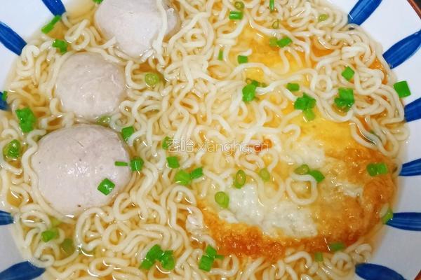 鸡蛋肉丸方便面的做法图解7