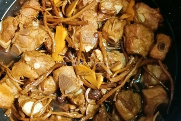 茶树菇烧排骨的做法图解9