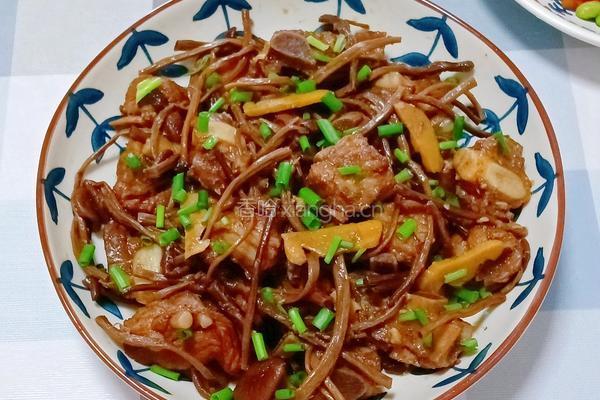 茶树菇烧排骨的做法图解10