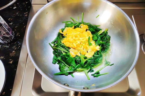 菠菜炒鸡蛋的做法图解6
