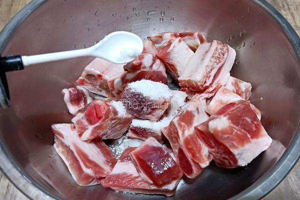话梅栗子烧小排的做法图解3