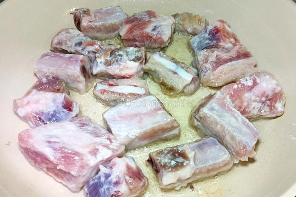 话梅栗子烧小排的做法图解7