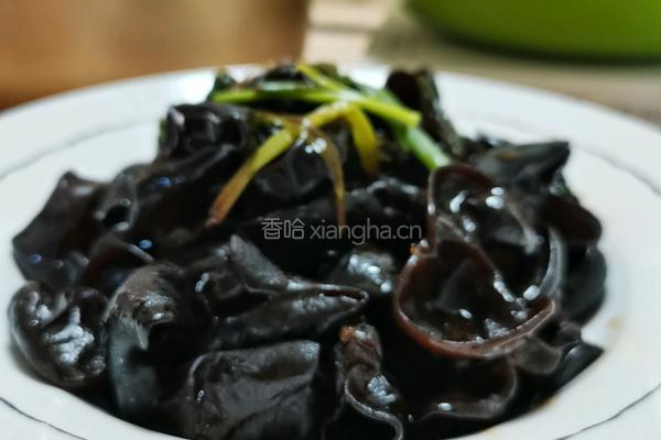 葱烧黑木耳