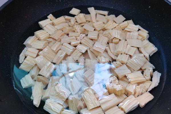 凉拌腐竹的做法图解2
