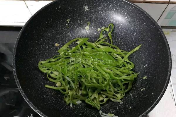 青椒炒鸡蛋的做法图解10