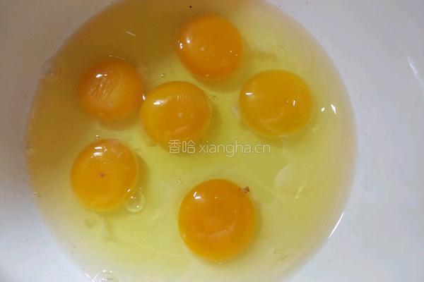 电饭煲戚风蛋糕的做法图解2