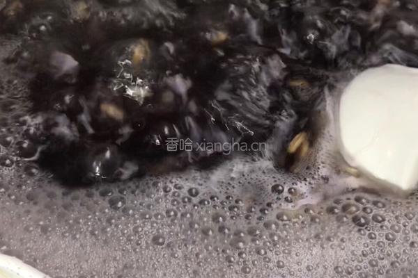 莲藕杂粮粥的做法图解3