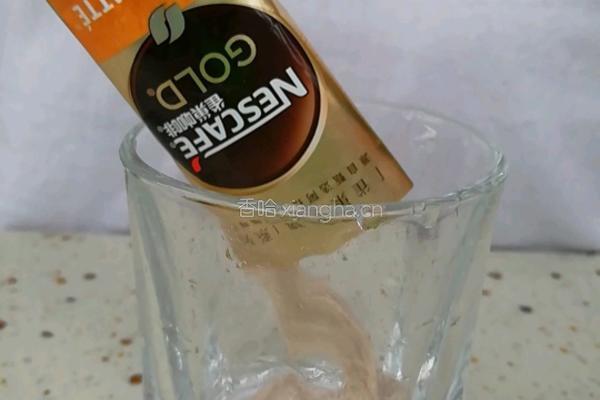 燕麦拿铁的做法图解1