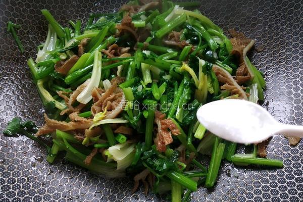 芹菜牛百叶的做法图解8