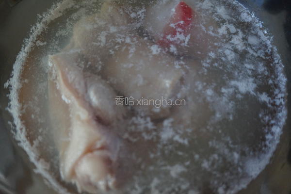 酒酿蹄髈的做法图解2