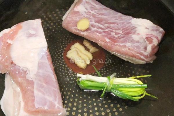梅干菜烧肉的做法图解1