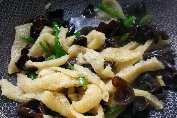 青椒肉皮的做法图解10