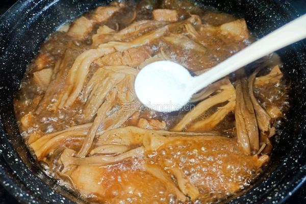 鹿茸菇烧腩肉的做法图解12