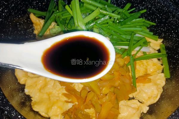 榨菜炒鸭蛋的做法图解7