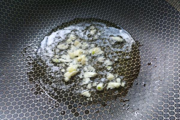 芹菜牛百叶的做法图解5