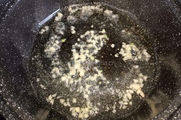 豆腐猪血烧韭菜的做法图解5